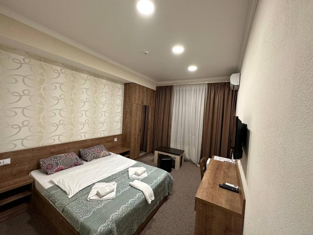5 Rooms Near 300 Aragveli Metro Station Tbilisi Exteriér fotografie