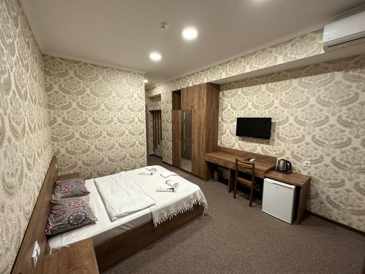 5 Rooms Near 300 Aragveli Metro Station Tbilisi Exteriér fotografie