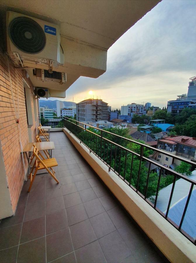 5 Rooms Near 300 Aragveli Metro Station Tbilisi Exteriér fotografie